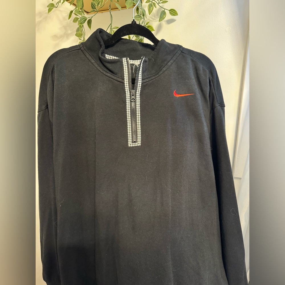 Nike Sportswear Icon Clash Half-Zip Pullover Sweatshirt (Size L - XL)